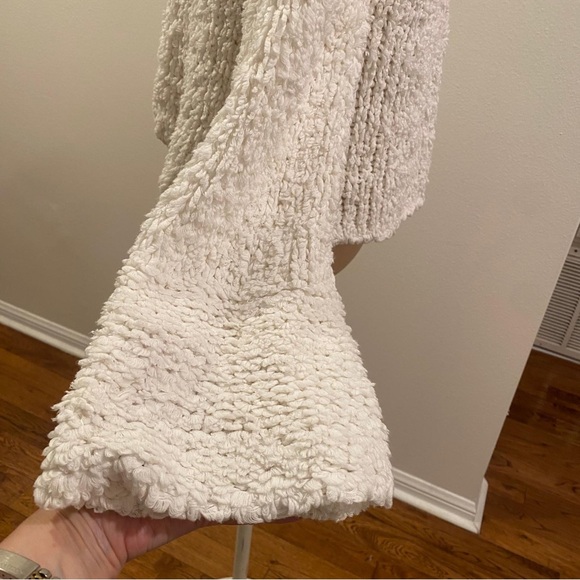 Free People Soft White V-Neck Sweater - Picture 3 of 6